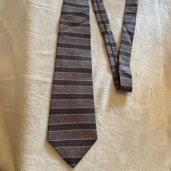 EUC Stafford Executive 100% Silk Tie - Picture 1 of 3